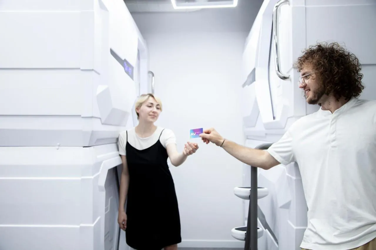 Av-1 Capsule Hotel Kyiv Ukraine