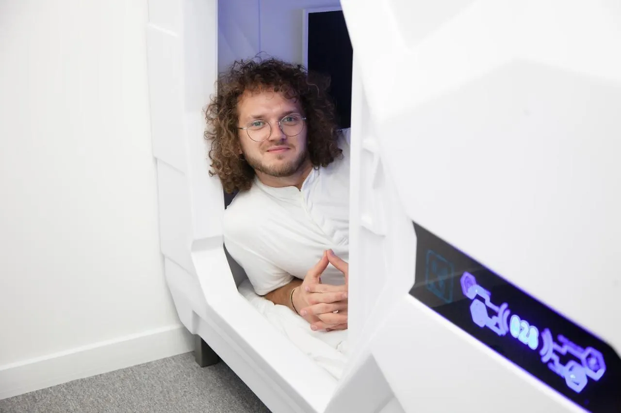 Av-1 Capsule Hotel Kiew
