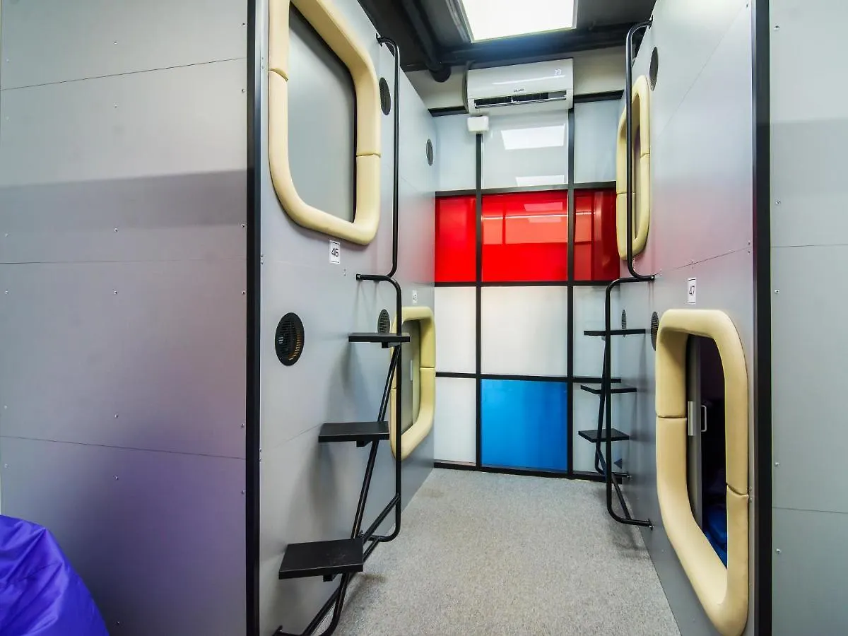 Av-1 Capsule Hotel Киев 2*,  Украина