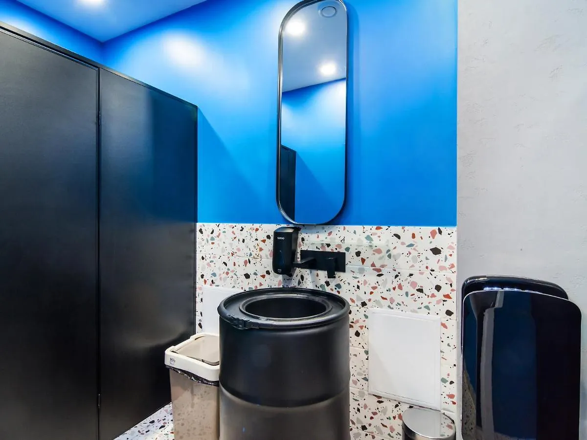**  Av-1 Capsule Hotel Kiew Ukraine